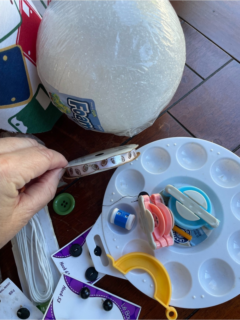 Assorted Craft Bundle - Picture 2 of 11